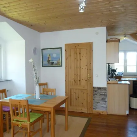 Casa de Férias Herrenhaus Poppelvitz