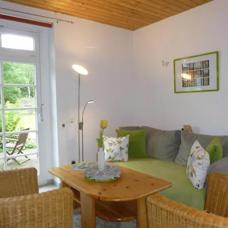 Casa de Férias Herrenhaus Poppelvitz