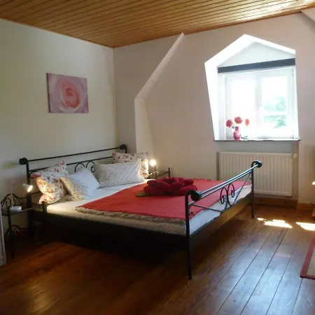 Casa de Férias Herrenhaus Poppelvitz Maltzien
