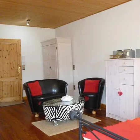 Herrenhaus Poppelvitz Nyaraló *
